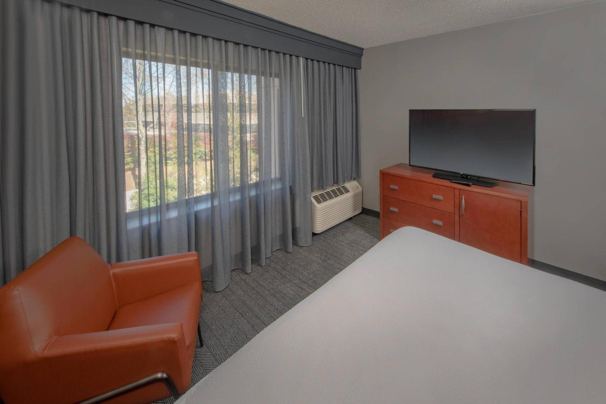 מלון Courtyard By Marriott פרדריק מראה חיצוני תמונה