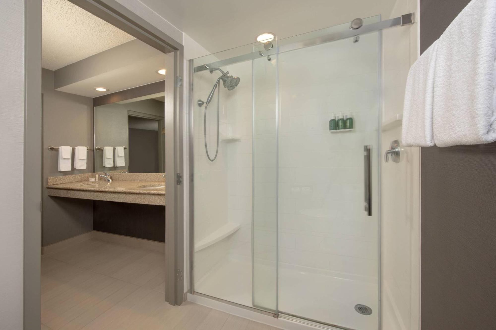 מלון Courtyard By Marriott פרדריק מראה חיצוני תמונה