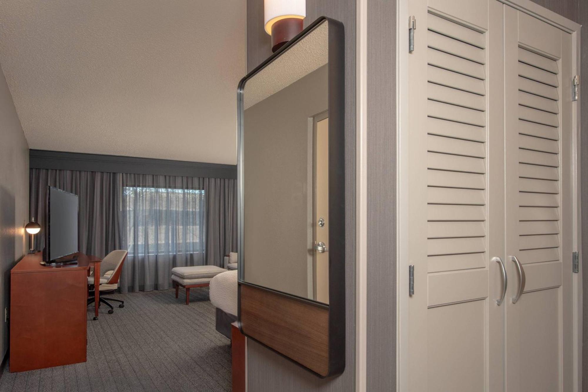 מלון Courtyard By Marriott פרדריק מראה חיצוני תמונה