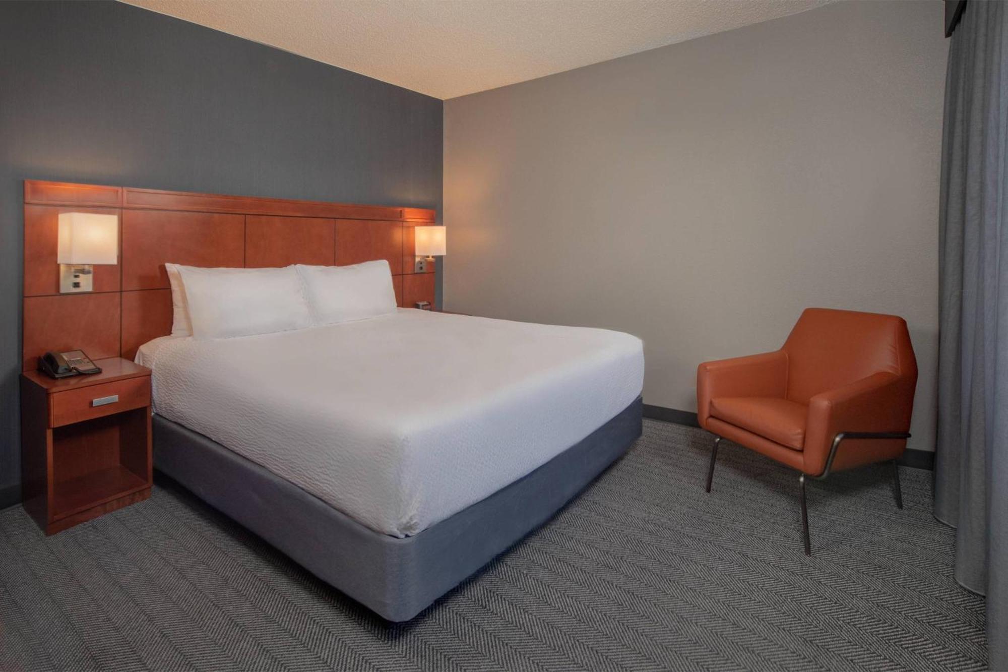 מלון Courtyard By Marriott פרדריק מראה חיצוני תמונה